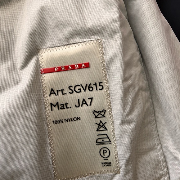 Prada packable rain jacket - Picture 7 of 7